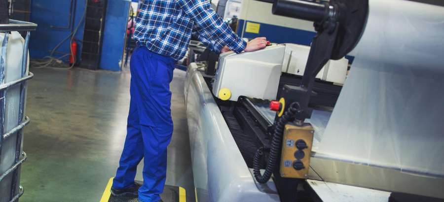 Tapis de sol industriels – résistance à la saleté et à la poussière.