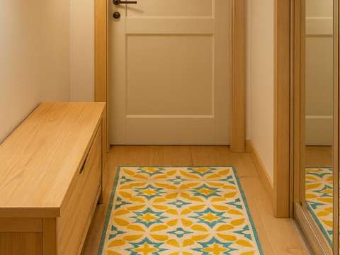 Un couloir étroit : 5 conseils pratiques et sources d'inspiration